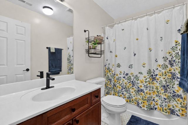 2240 Gilmore Crossing Ln, Nashville, TN 37218