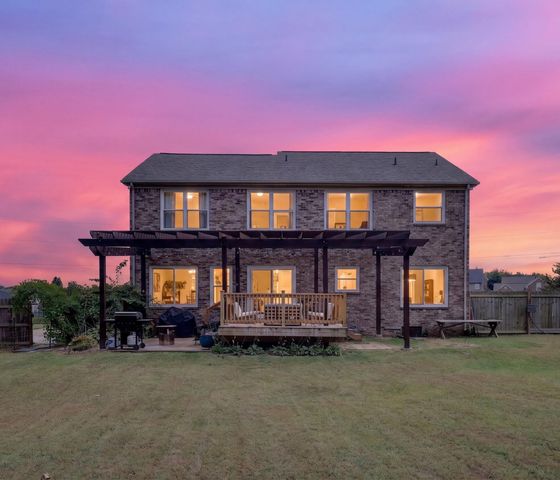 2240 Gilmore Crossing Ln, Nashville, TN 37218