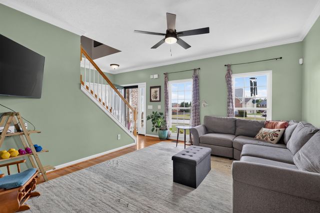 2240 Gilmore Crossing Ln, Nashville, TN 37218