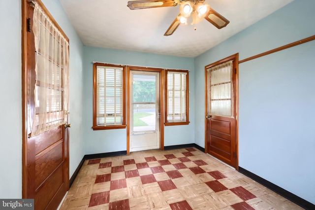 229 BLOOMING GROVE RD, Hanover, PA 17331