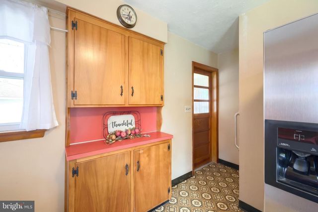 229 BLOOMING GROVE RD, Hanover, PA 17331