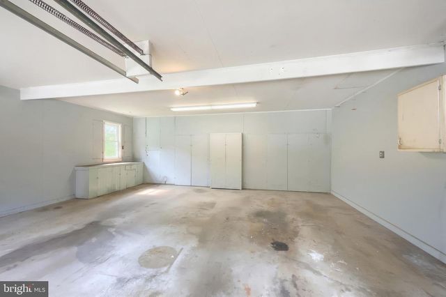 229 BLOOMING GROVE RD, Hanover, PA 17331
