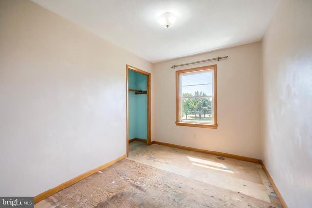 229 BLOOMING GROVE RD, Hanover, PA 17331