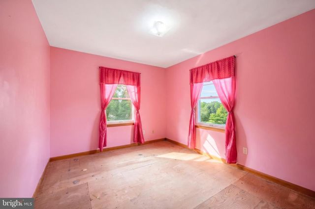 229 BLOOMING GROVE RD, Hanover, PA 17331