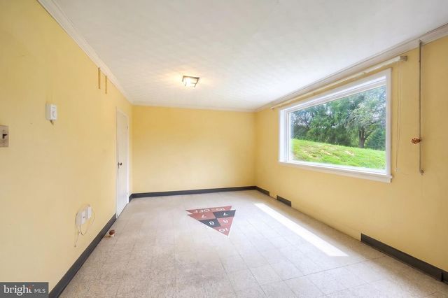 229 BLOOMING GROVE RD, Hanover, PA 17331