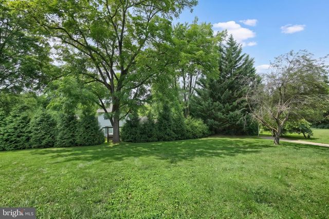 229 BLOOMING GROVE RD, Hanover, PA 17331