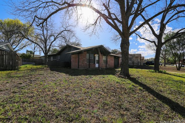4814 Casa Oro St, San Antonio, TX 78233
