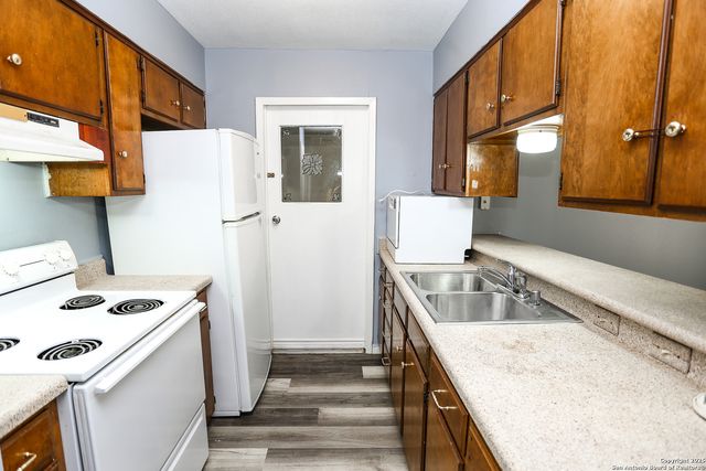 4814 Casa Oro St, San Antonio, TX 78233