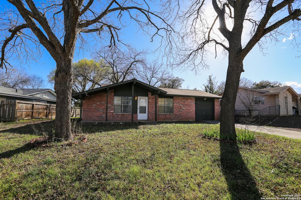 4814 Casa Oro St, San Antonio, TX 78233