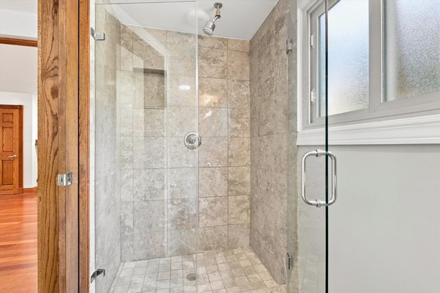 1727 Ellendale Drive, Northbrook, IL 60062