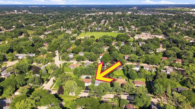 1727 Ellendale Drive, Northbrook, IL 60062