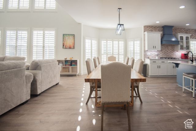 37 N SWIFT CREEK DR, Layton, UT 84041