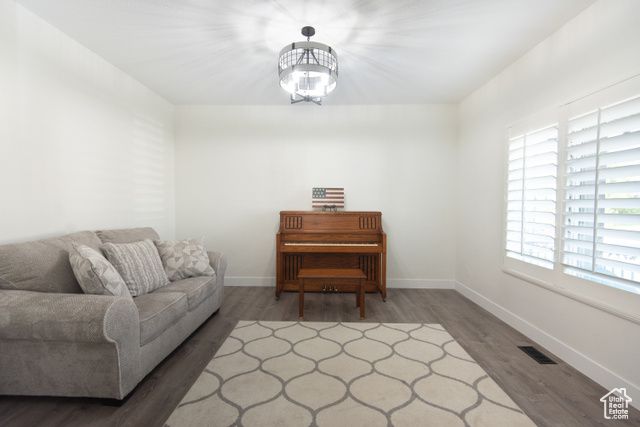 37 N SWIFT CREEK DR, Layton, UT 84041