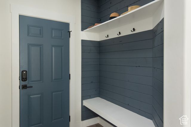 37 N SWIFT CREEK DR, Layton, UT 84041