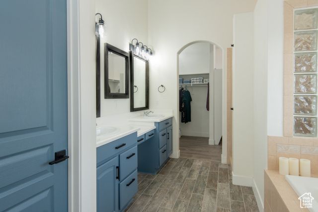 37 N SWIFT CREEK DR, Layton, UT 84041