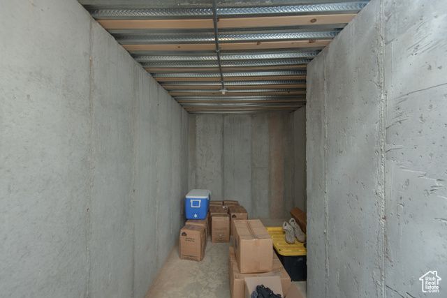 37 N SWIFT CREEK DR, Layton, UT 84041