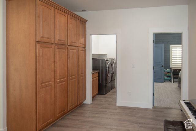 37 N SWIFT CREEK DR, Layton, UT 84041