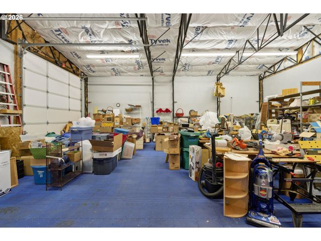 805 LISA Pl, Coos Bay, OR 97420