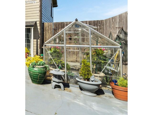 805 LISA Pl, Coos Bay, OR 97420