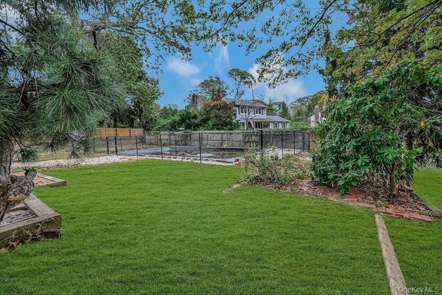 9 Carlisle Drive, Northport, NY 11768