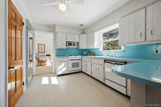 9 Carlisle Drive, Northport, NY 11768