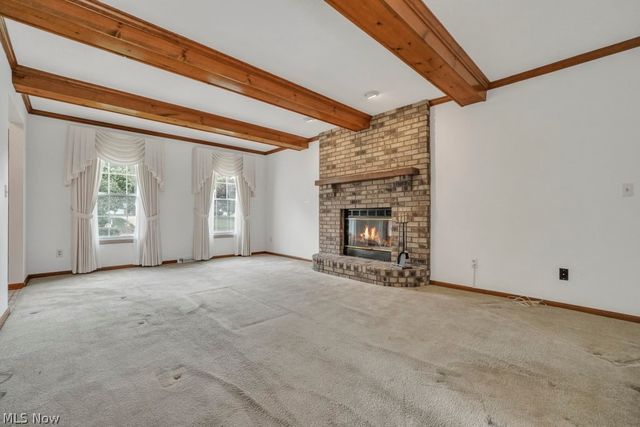 73 Lakecrest Boulevard, Hinckley, OH 44233
