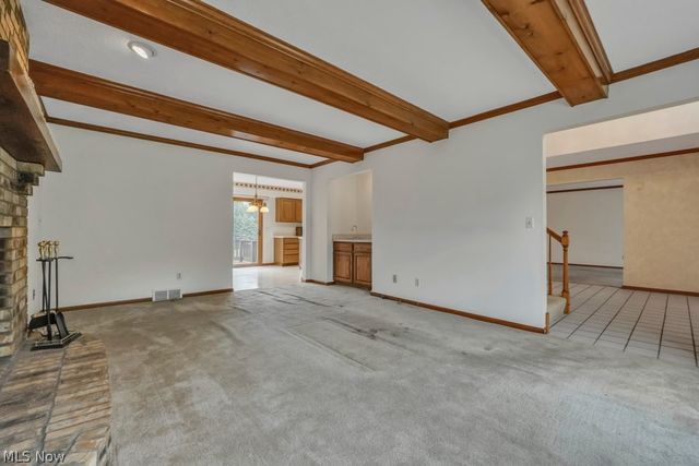 73 Lakecrest Boulevard, Hinckley, OH 44233