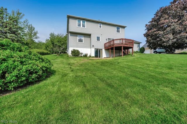 73 Lakecrest Boulevard, Hinckley, OH 44233