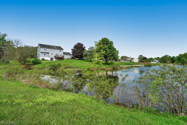 73 Lakecrest Boulevard, Hinckley, OH 44233
