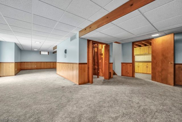 73 Lakecrest Boulevard, Hinckley, OH 44233