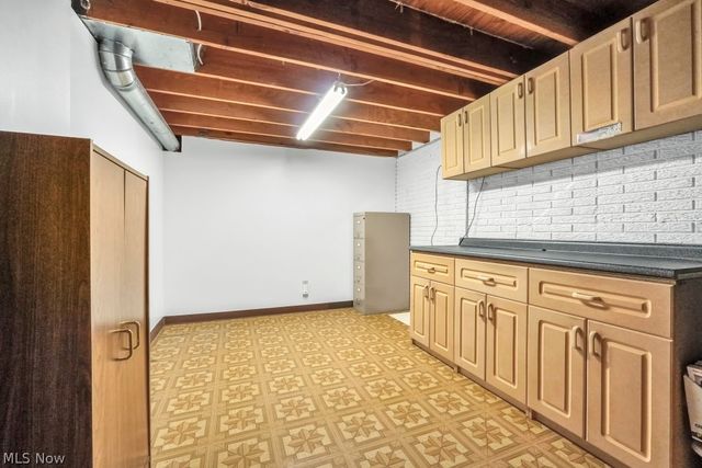 73 Lakecrest Boulevard, Hinckley, OH 44233