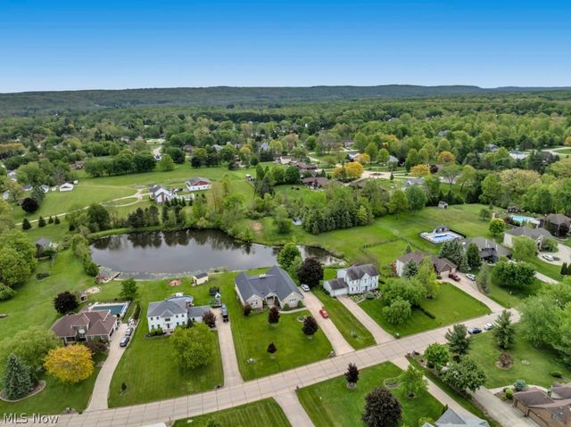 73 Lakecrest Boulevard, Hinckley, OH 44233