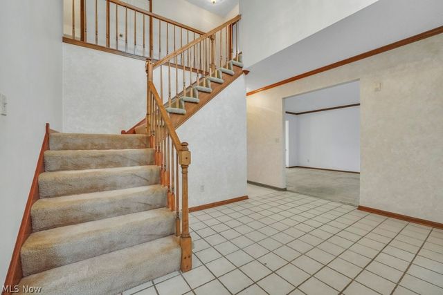 73 Lakecrest Boulevard, Hinckley, OH 44233