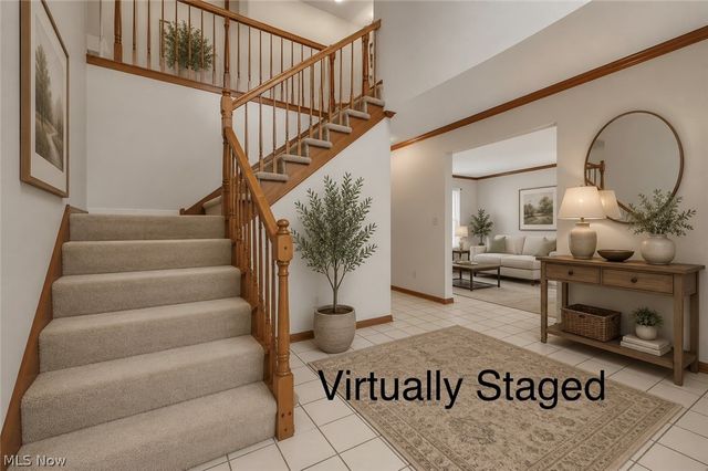 73 Lakecrest Boulevard, Hinckley, OH 44233