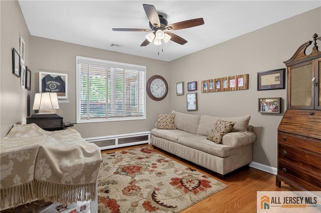 14 Taylor Drive, New Brunswick, NJ 08901