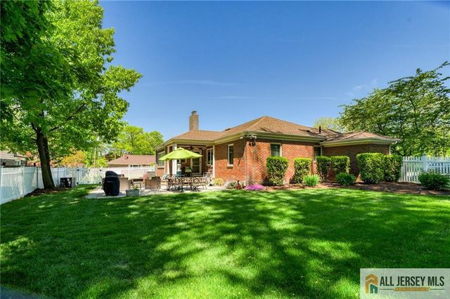 14 Taylor Drive, New Brunswick, NJ 08901