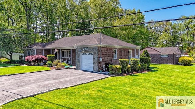 14 Taylor Drive, New Brunswick, NJ 08901