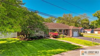 14 Taylor Drive, New Brunswick, NJ 08901