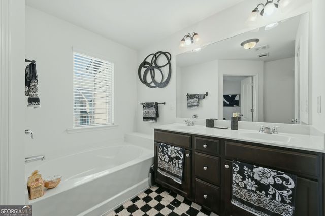 7519 Stone Creek Path, Lithonia, GA 30038