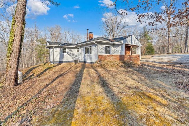 3057 Forest Acre TRL, Salem, VA 24153