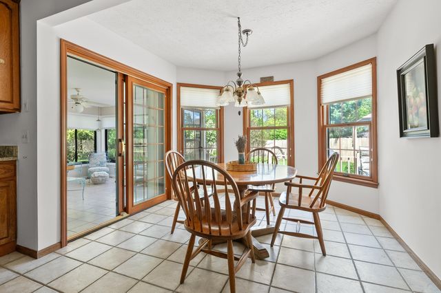 5850 Dunwoody Court, Kalamazoo, MI 49009