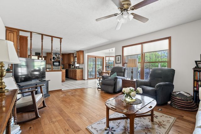 5850 Dunwoody Court, Kalamazoo, MI 49009