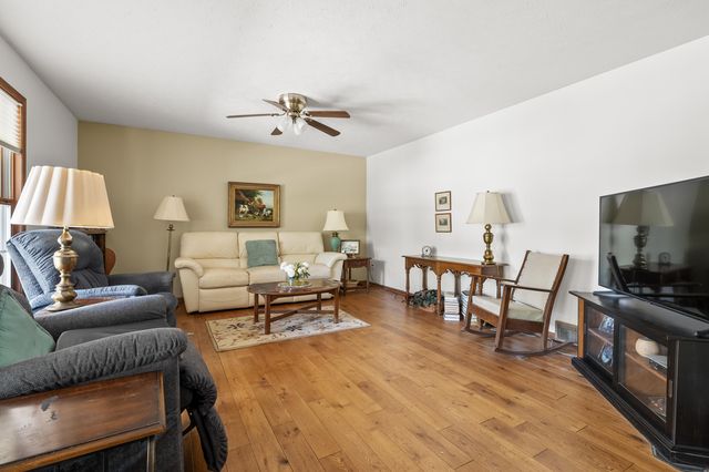 5850 Dunwoody Court, Kalamazoo, MI 49009