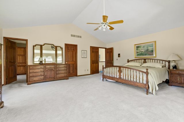 5850 Dunwoody Court, Kalamazoo, MI 49009