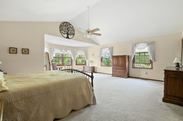 5850 Dunwoody Court, Kalamazoo, MI 49009