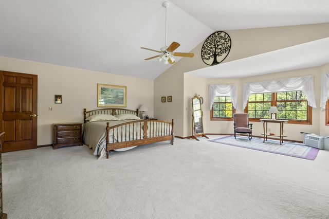 5850 Dunwoody Court, Kalamazoo, MI 49009