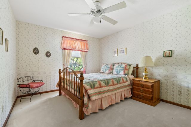 5850 Dunwoody Court, Kalamazoo, MI 49009