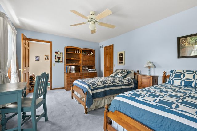 5850 Dunwoody Court, Kalamazoo, MI 49009