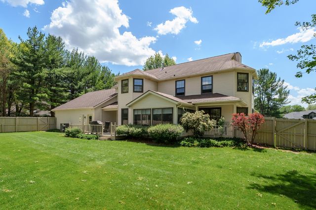 5850 Dunwoody Court, Kalamazoo, MI 49009