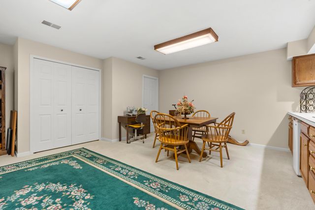 5850 Dunwoody Court, Kalamazoo, MI 49009